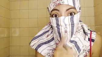 Niqab Iranian Big Boobs Milf Squirts Pussy Hard On Webcam In Hijab