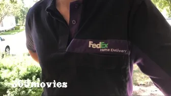 (Random Fuck) Fedex Package Delivery Lady Cheats On Husband At Work